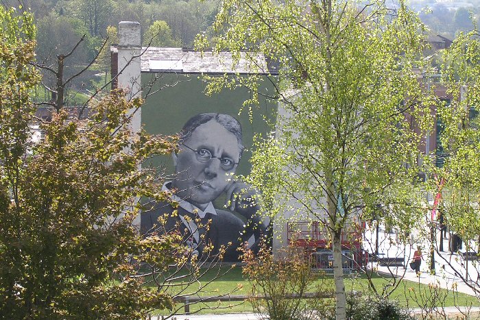 Harry Brearley mural